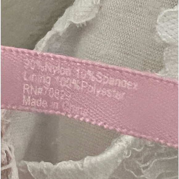 White lace bra size large - Picture 6 of 7